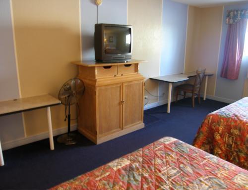 Manor Motel Minooka Room photo