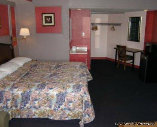 Manor Motel Minooka Room photo