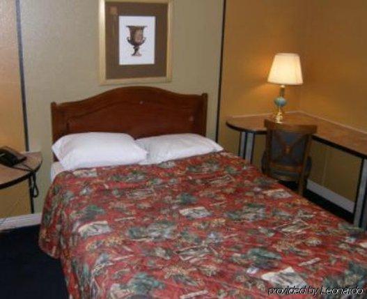 Manor Motel Minooka Room photo